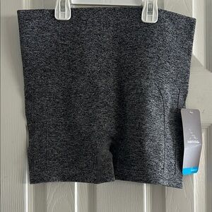 HOMMA  WOMEN'S SEAMLESS COMPRESSION HEATHERED ACTIVE YOGA SHORTS SIZE L NWT